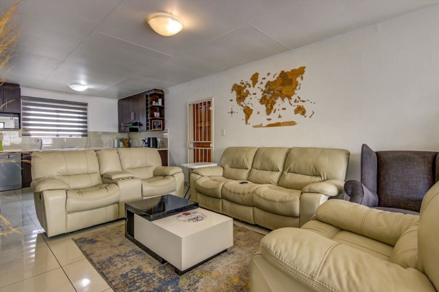 3 Bedroom Property for Sale in Parkrand Gauteng