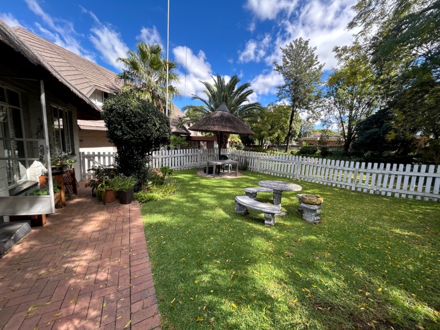 To Let 1 Bedroom Property for Rent in Sunninghill Gauteng