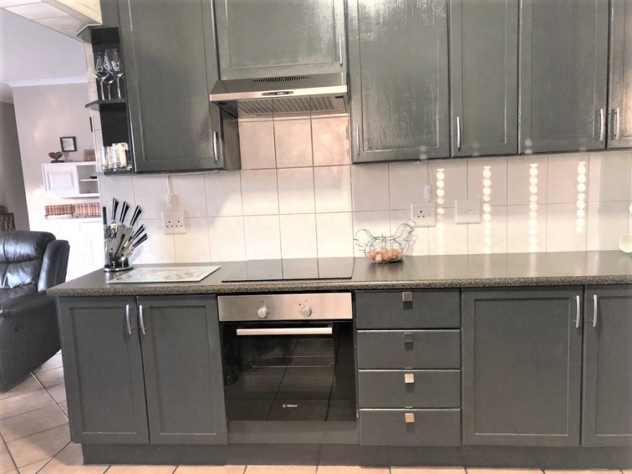 4 Bedroom Property for Sale in Amberfield Gauteng