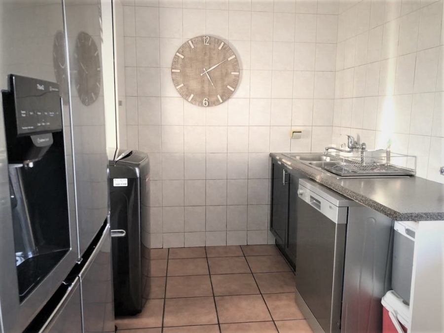 4 Bedroom Property for Sale in Amberfield Gauteng