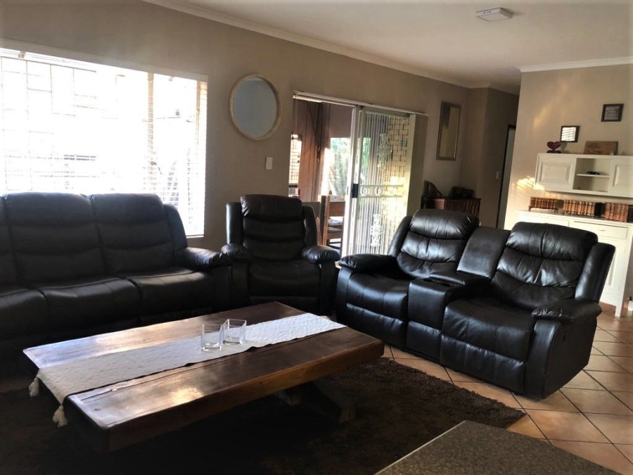 4 Bedroom Property for Sale in Amberfield Gauteng