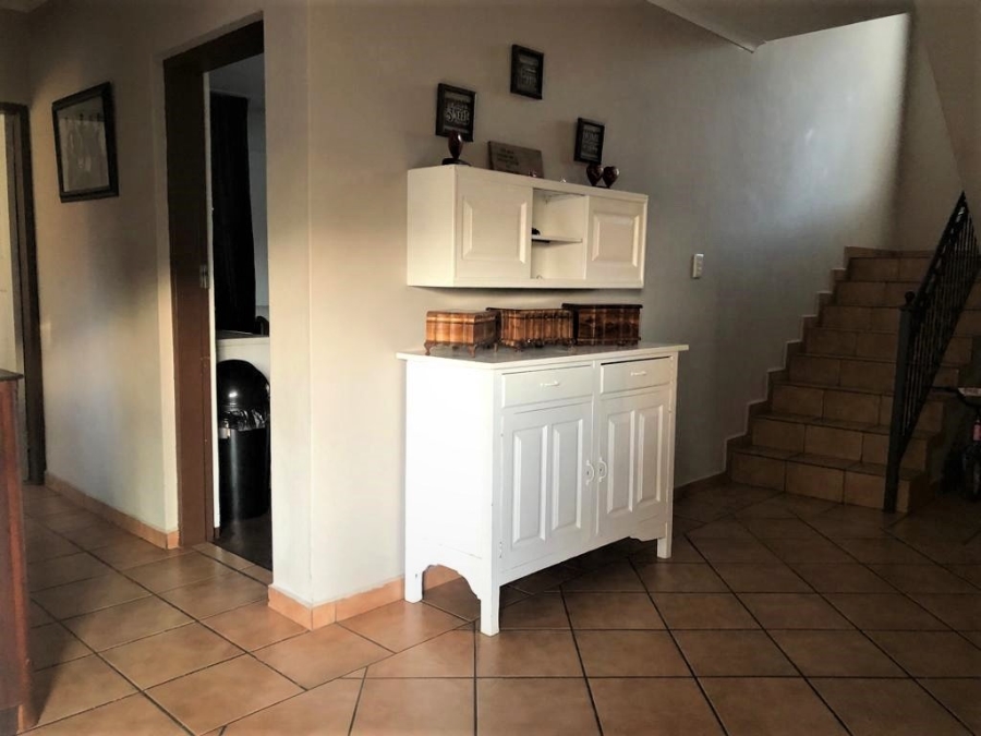4 Bedroom Property for Sale in Amberfield Gauteng