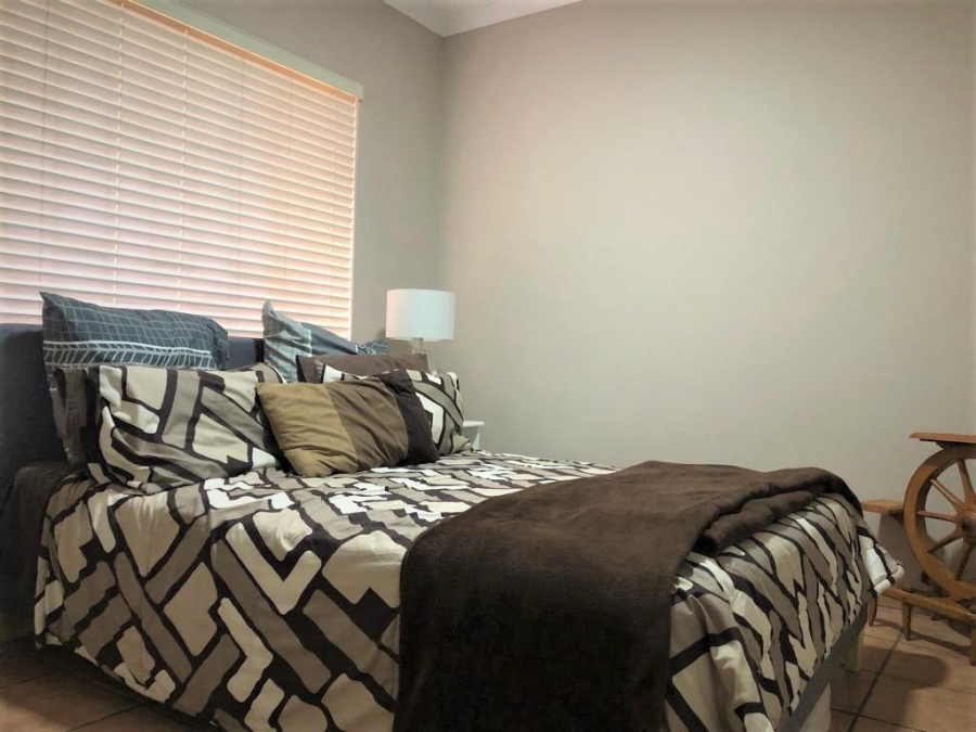 4 Bedroom Property for Sale in Amberfield Gauteng