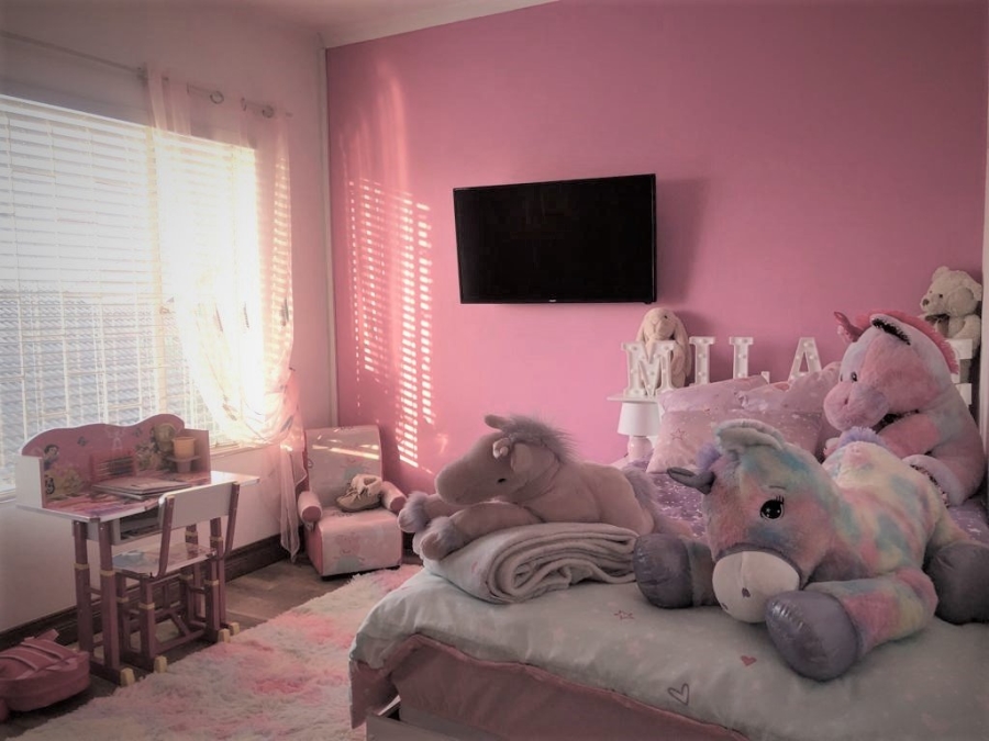 4 Bedroom Property for Sale in Amberfield Gauteng