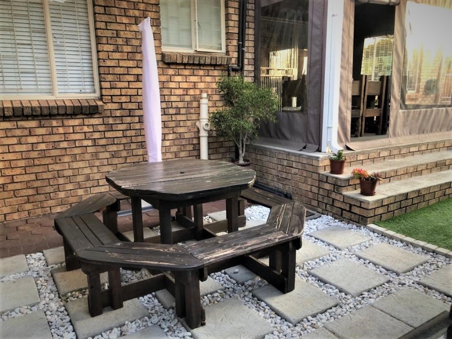 4 Bedroom Property for Sale in Amberfield Gauteng
