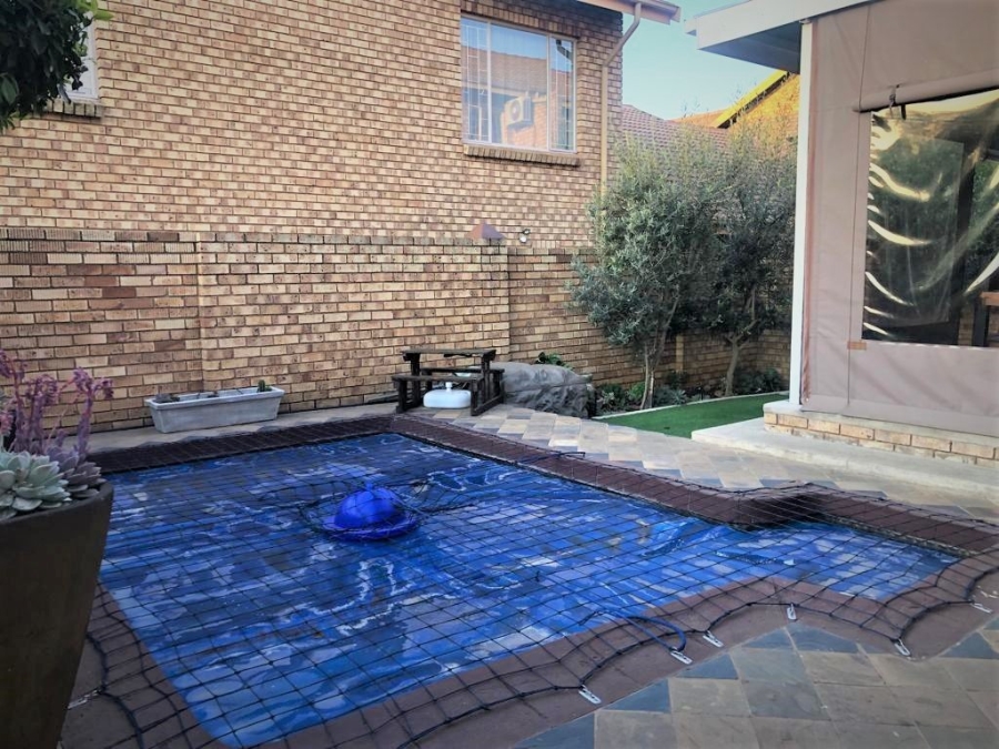 4 Bedroom Property for Sale in Amberfield Gauteng