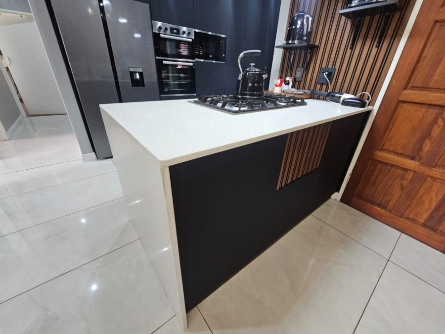 3 Bedroom Property for Sale in Monavoni Gauteng