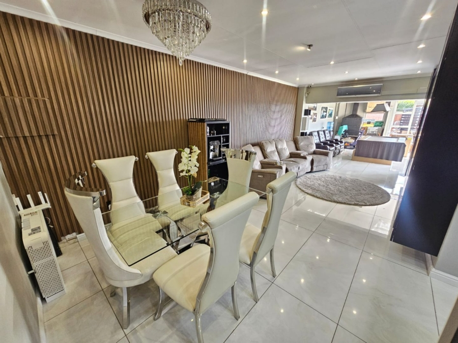 3 Bedroom Property for Sale in Monavoni Gauteng