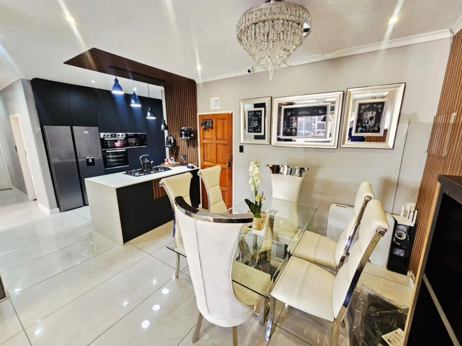 3 Bedroom Property for Sale in Monavoni Gauteng