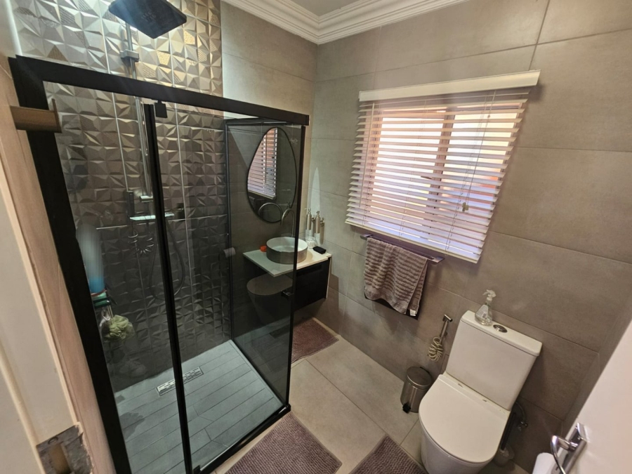 3 Bedroom Property for Sale in Monavoni Gauteng