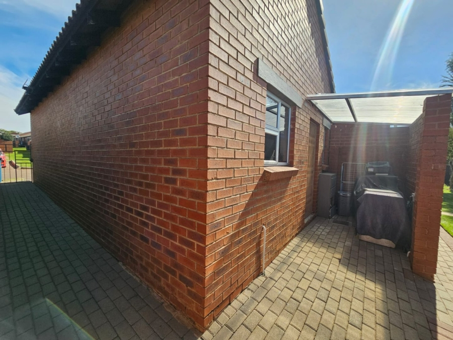 3 Bedroom Property for Sale in Monavoni Gauteng