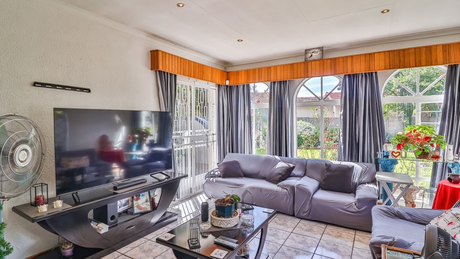 4 Bedroom Property for Sale in Brackenhurst Gauteng
