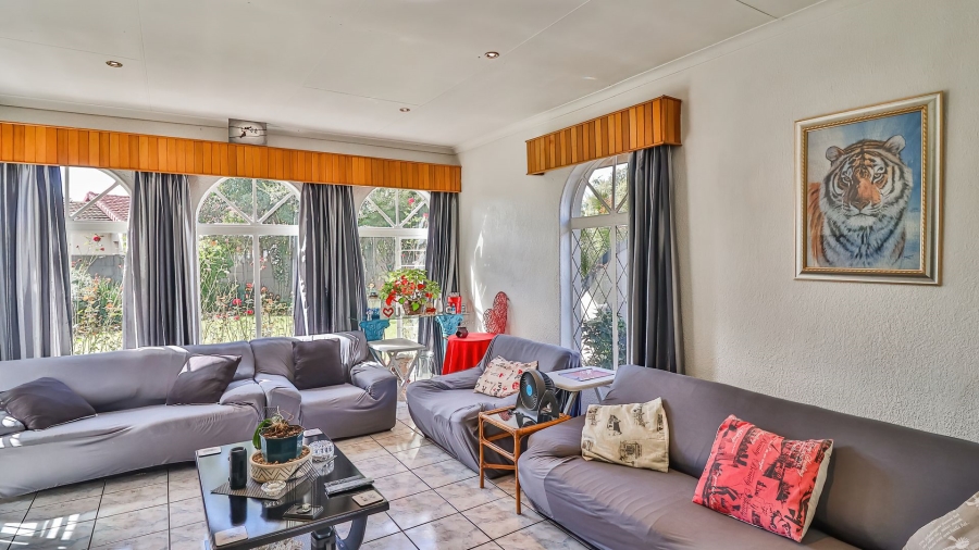 4 Bedroom Property for Sale in Brackenhurst Gauteng