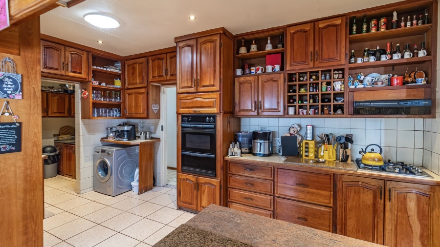 4 Bedroom Property for Sale in Brackenhurst Gauteng