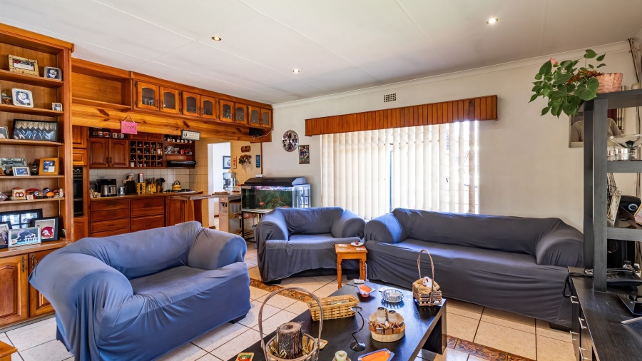 4 Bedroom Property for Sale in Brackenhurst Gauteng