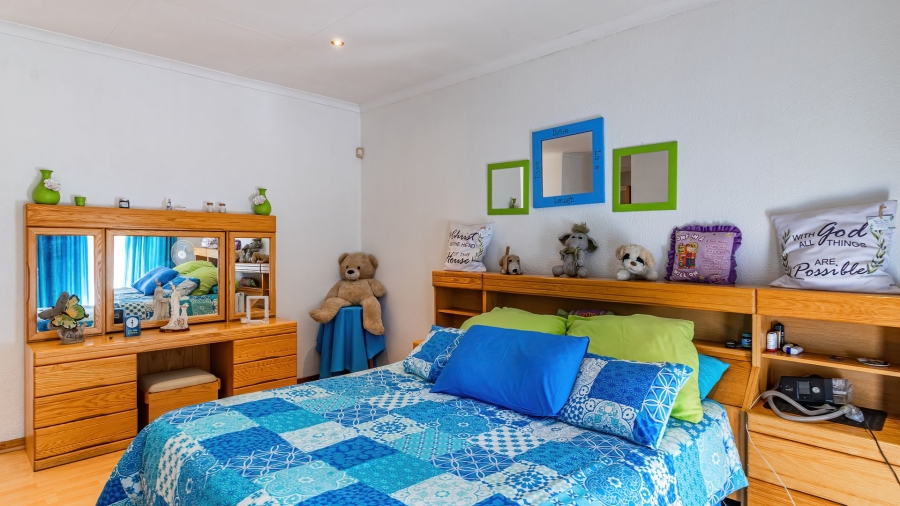 4 Bedroom Property for Sale in Brackenhurst Gauteng
