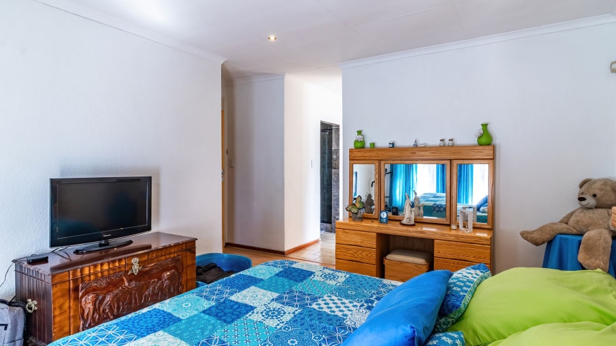 4 Bedroom Property for Sale in Brackenhurst Gauteng