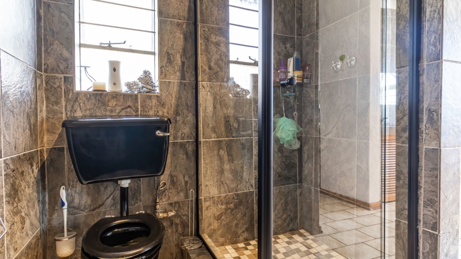 4 Bedroom Property for Sale in Brackenhurst Gauteng