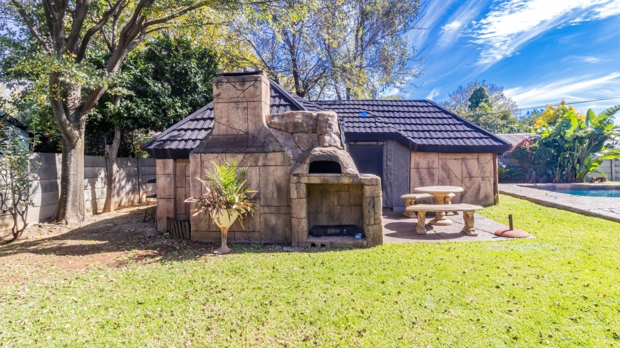 4 Bedroom Property for Sale in Brackenhurst Gauteng
