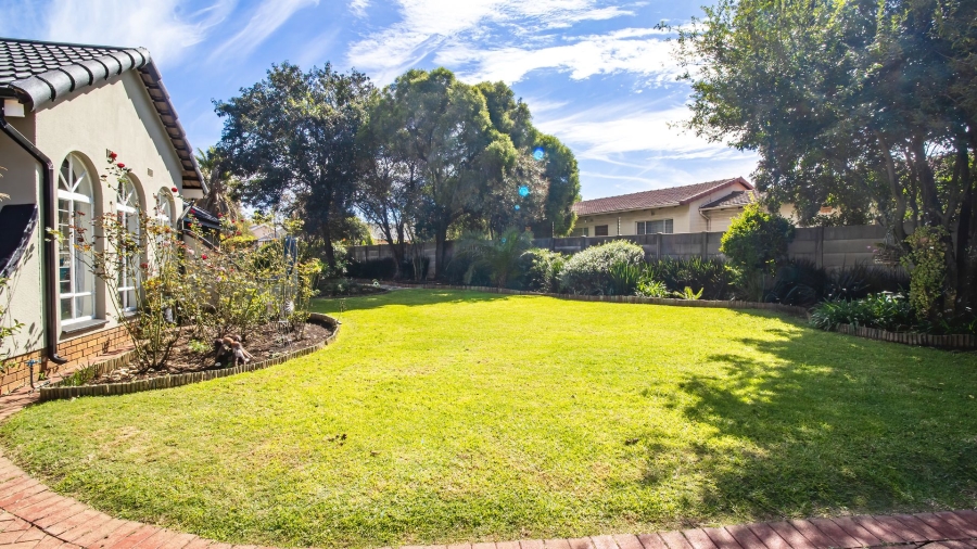 4 Bedroom Property for Sale in Brackenhurst Gauteng