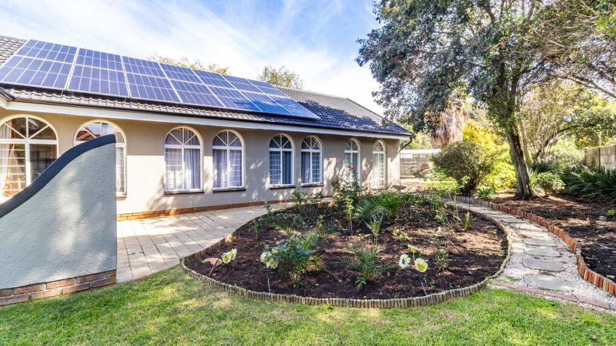 4 Bedroom Property for Sale in Brackenhurst Gauteng