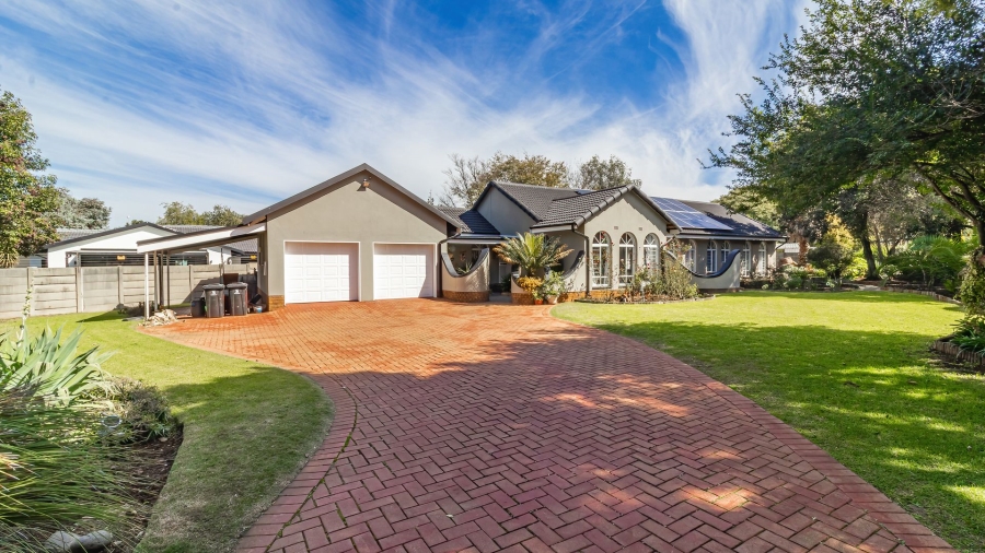 4 Bedroom Property for Sale in Brackenhurst Gauteng