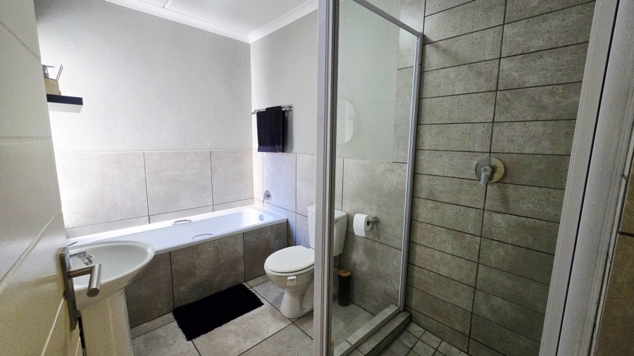 2 Bedroom Property for Sale in Eveleigh Gauteng