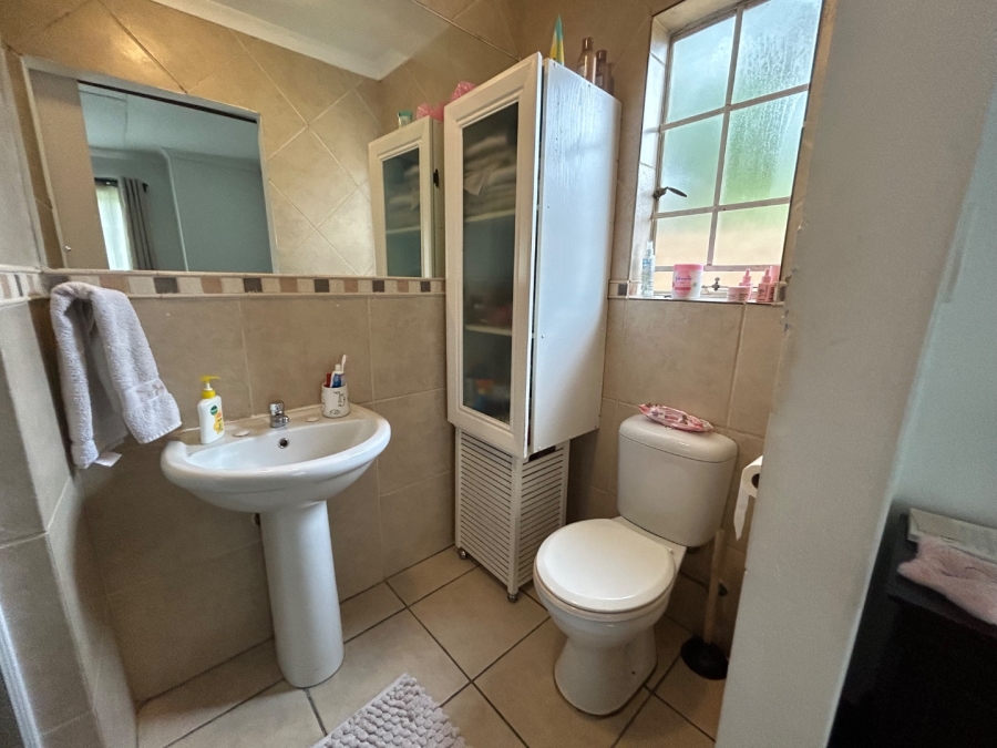 3 Bedroom Property for Sale in Noordwyk Gauteng