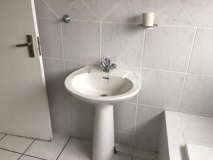 2 Bedroom Property for Sale in Winchester Hills Gauteng