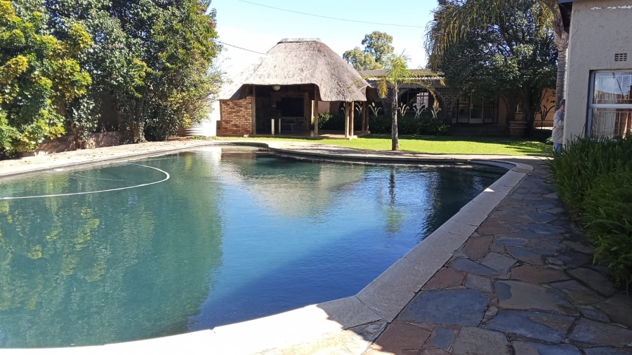 To Let 2 Bedroom Property for Rent in Beckedan Gauteng