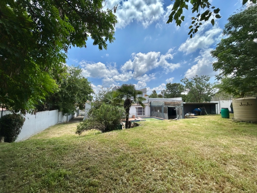 5 Bedroom Property for Sale in Vorna Valley Gauteng