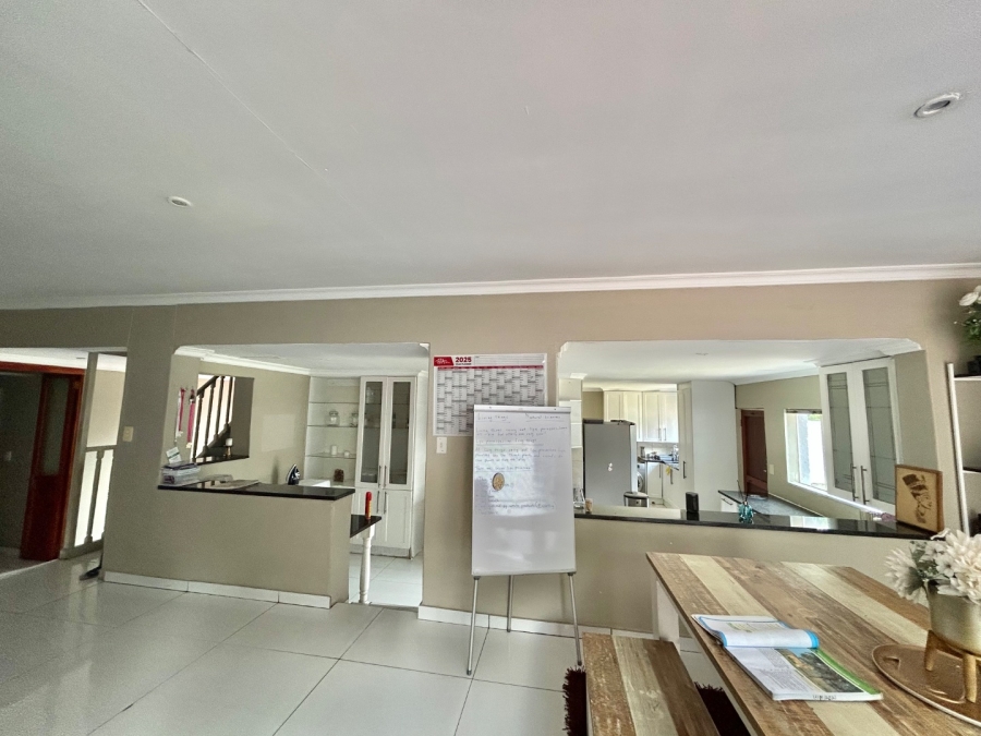 5 Bedroom Property for Sale in Vorna Valley Gauteng