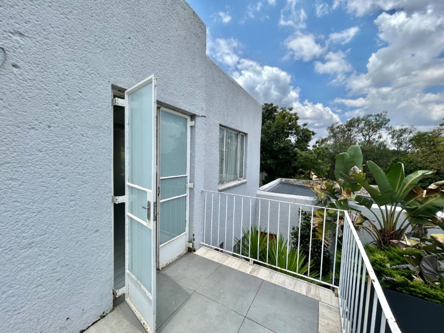 5 Bedroom Property for Sale in Vorna Valley Gauteng