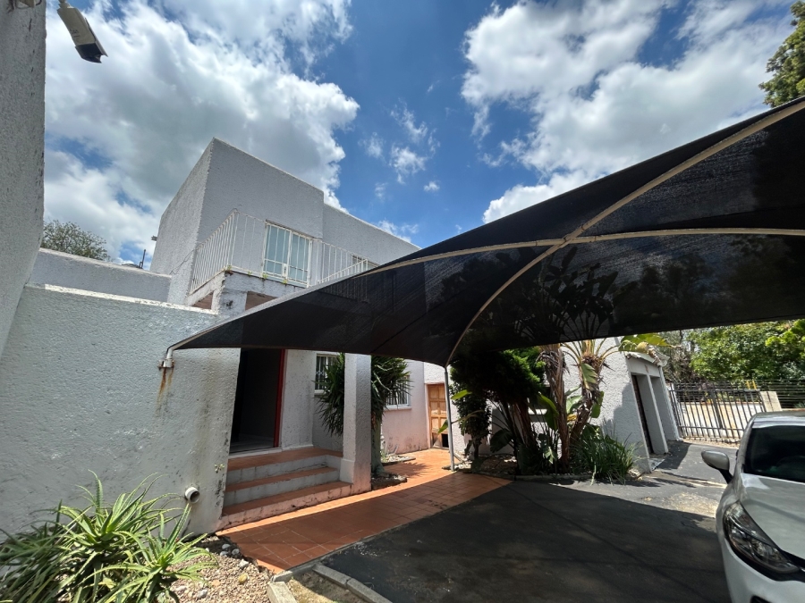 5 Bedroom Property for Sale in Vorna Valley Gauteng
