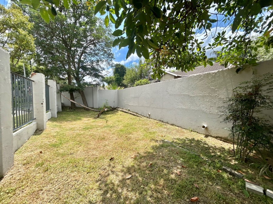 5 Bedroom Property for Sale in Vorna Valley Gauteng