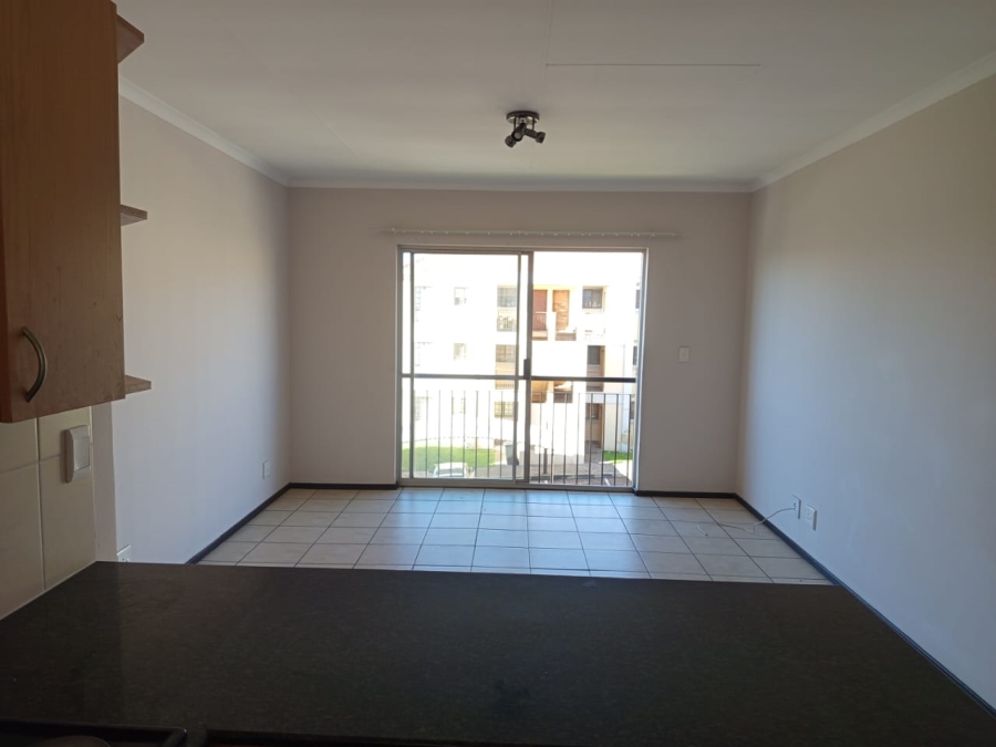 2 Bedroom Property for Sale in Grand Central Gauteng