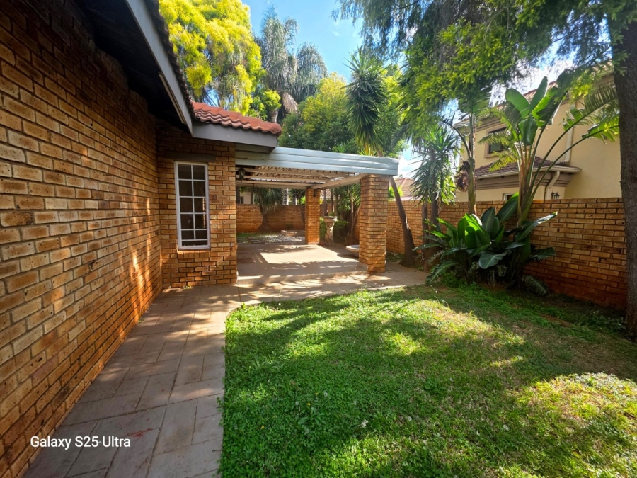  Bedroom Property for Sale in Green Acres Estate Gauteng