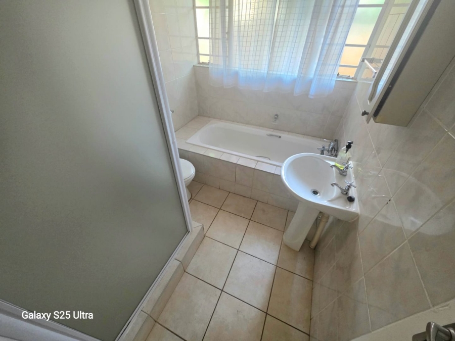  Bedroom Property for Sale in Green Acres Estate Gauteng