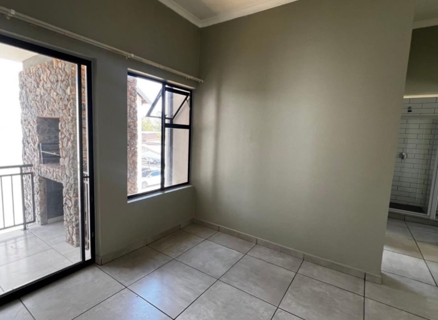 2 Bedroom Property for Sale in Glen Marais Gauteng