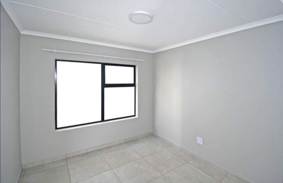 2 Bedroom Property for Sale in Glen Marais Gauteng