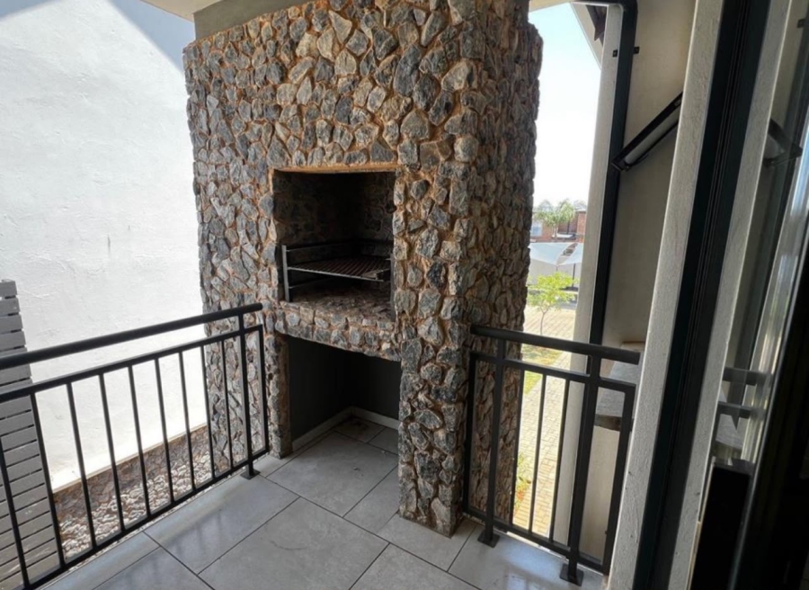 2 Bedroom Property for Sale in Glen Marais Gauteng