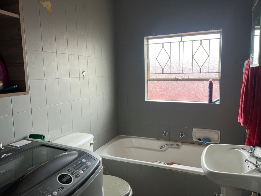 To Let 4 Bedroom Property for Rent in Kibler Park Gauteng