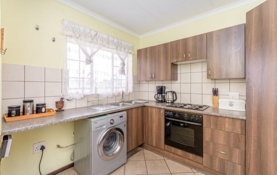 2 Bedroom Property for Sale in Terenure Gauteng
