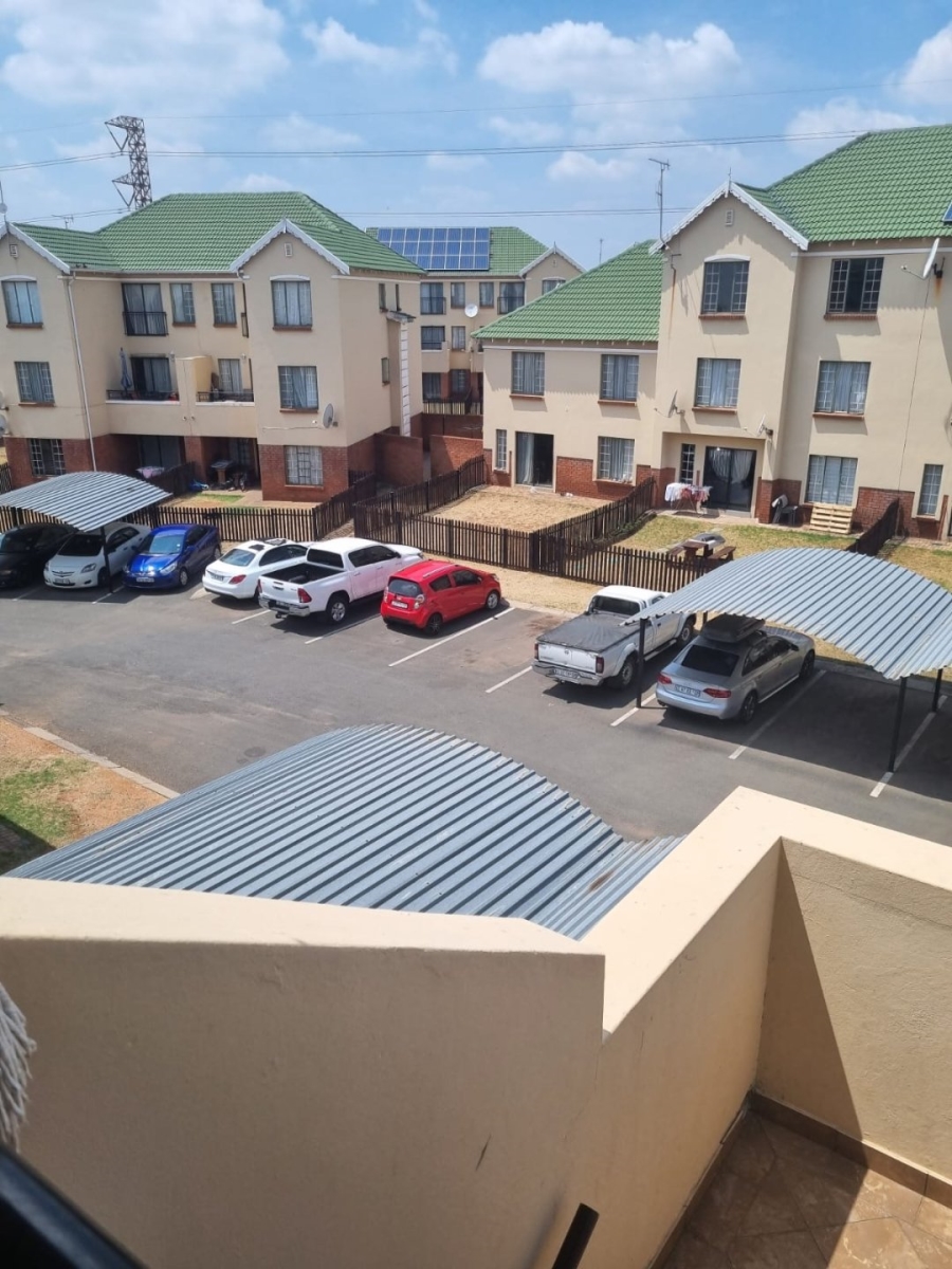 2 Bedroom Property for Sale in Terenure Gauteng