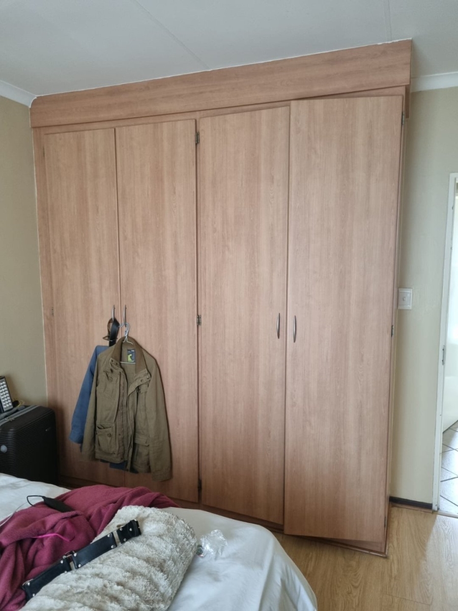 2 Bedroom Property for Sale in Terenure Gauteng
