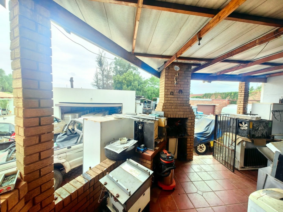  Bedroom Property for Sale in Pretoria West Gauteng