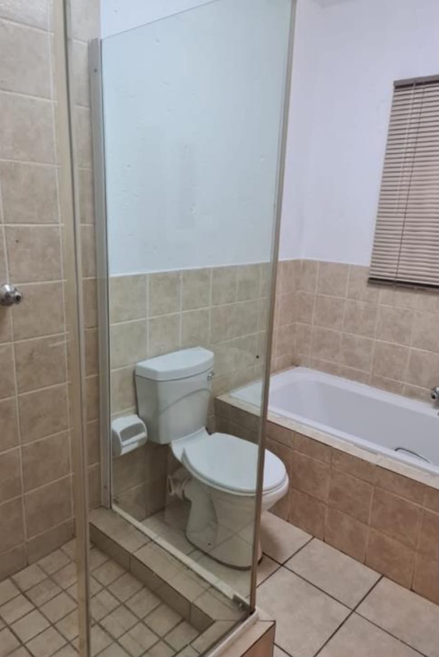 2 Bedroom Property for Sale in Chloorkop Gauteng
