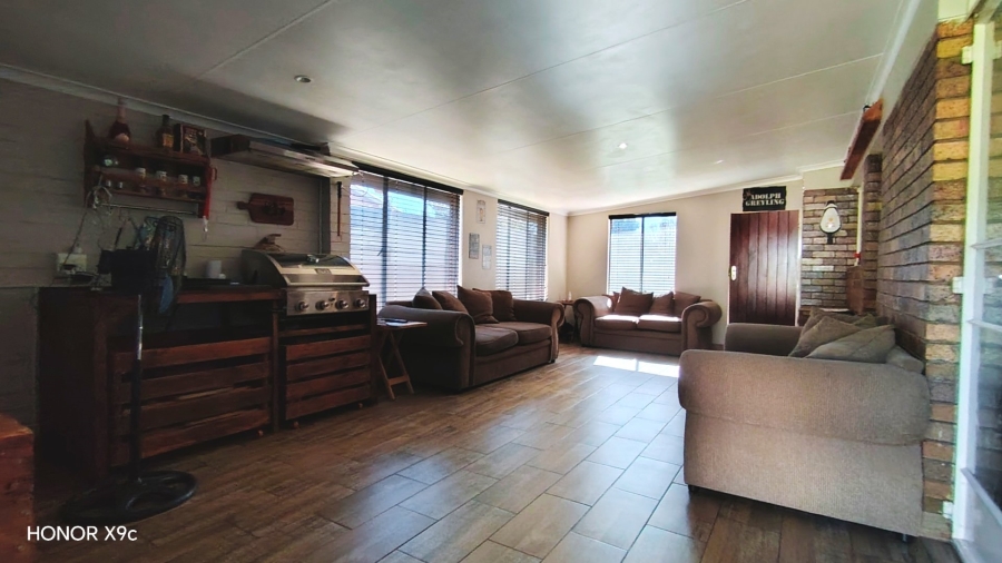 4 Bedroom Property for Sale in Rothdene Gauteng