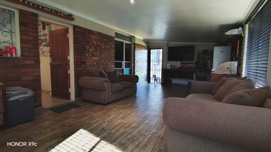 4 Bedroom Property for Sale in Rothdene Gauteng