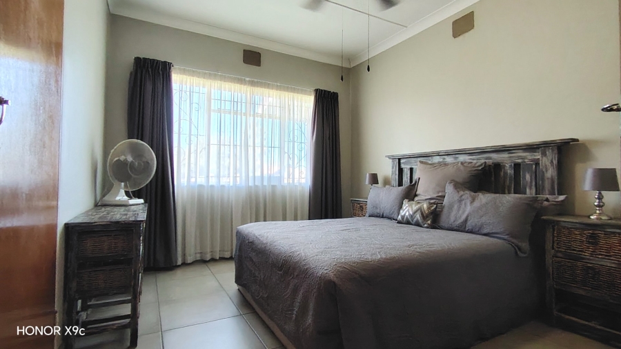 4 Bedroom Property for Sale in Rothdene Gauteng